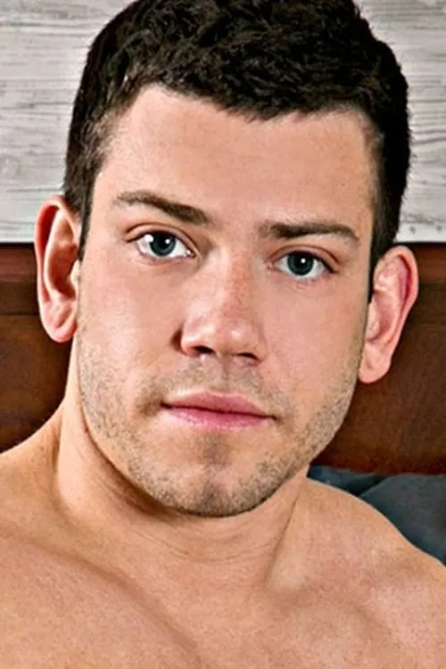 Reed Jameson interpretando a