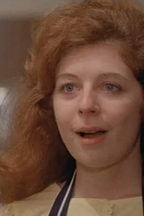 Regina Baff interpretando a Janice