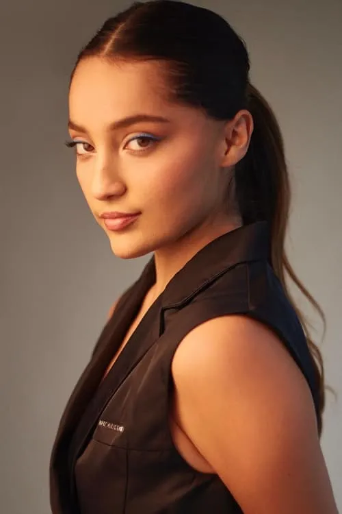 Regina Reynoso interpretando a Andrea