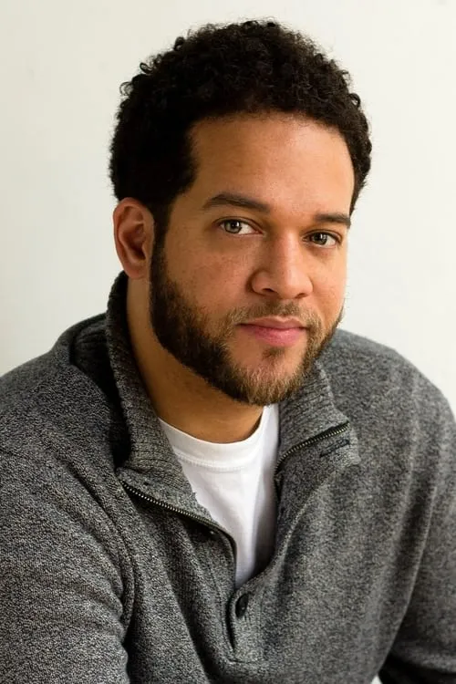 Reid Price interpretando a Drew