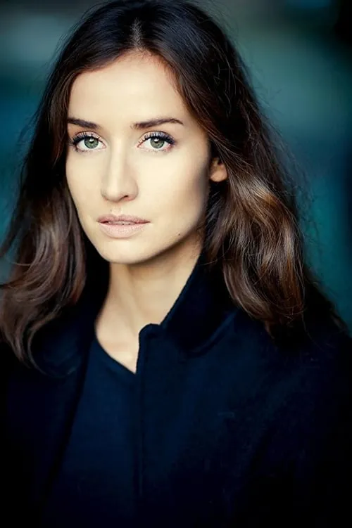 Rekha Luther interpretando a Delilah