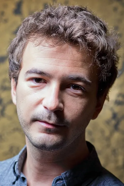 Julie Berthollet ha trabajado con Renan Luce en 1 ocasiones