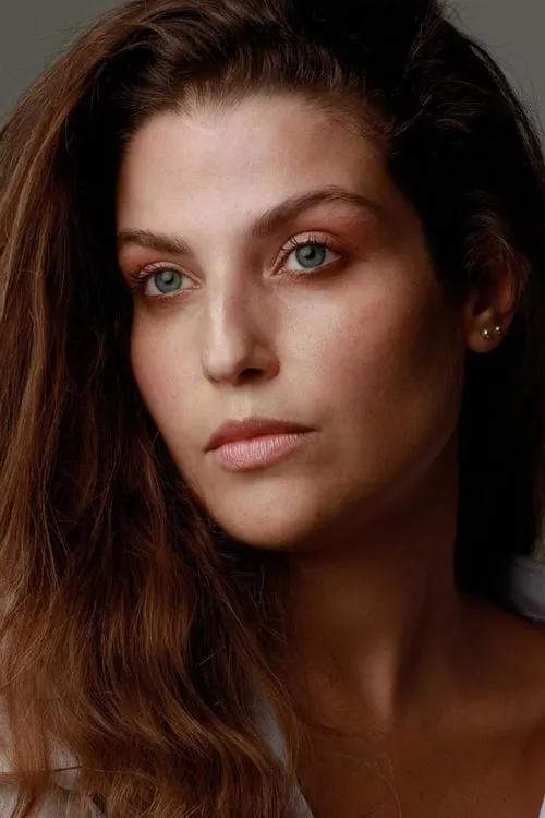 Renata Loureiro — personaje: Beatriz