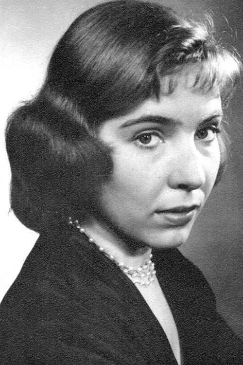 Renata Olárová interpretando a pharmacist Vera