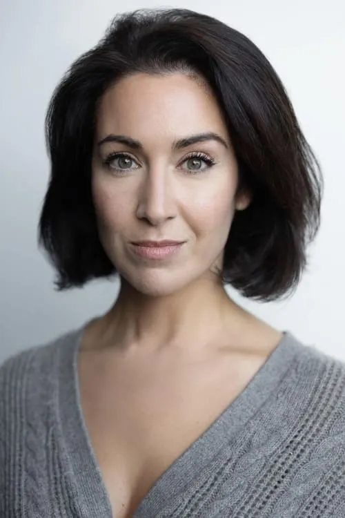 Rendah Beshoori en su biografía y filmografía