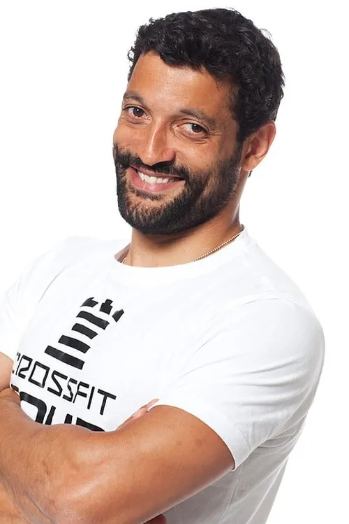 Rennie Mirro — personaje: Martin