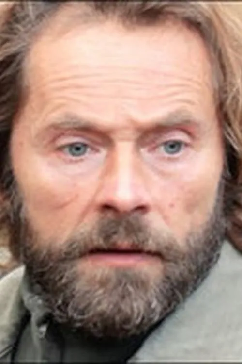 Renzo Gariup interpretando a Germano (voice)