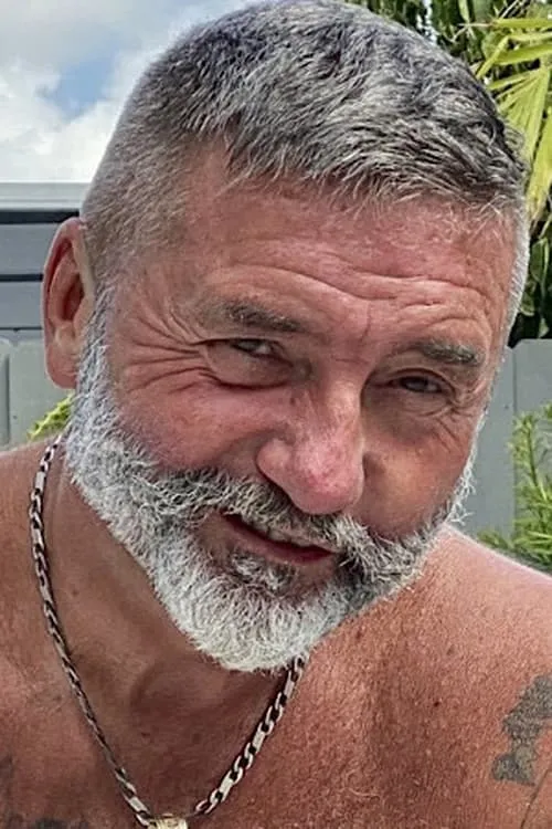 Benjamin Grey ha trabajado con Reuben Foxxx en 1 ocasiones