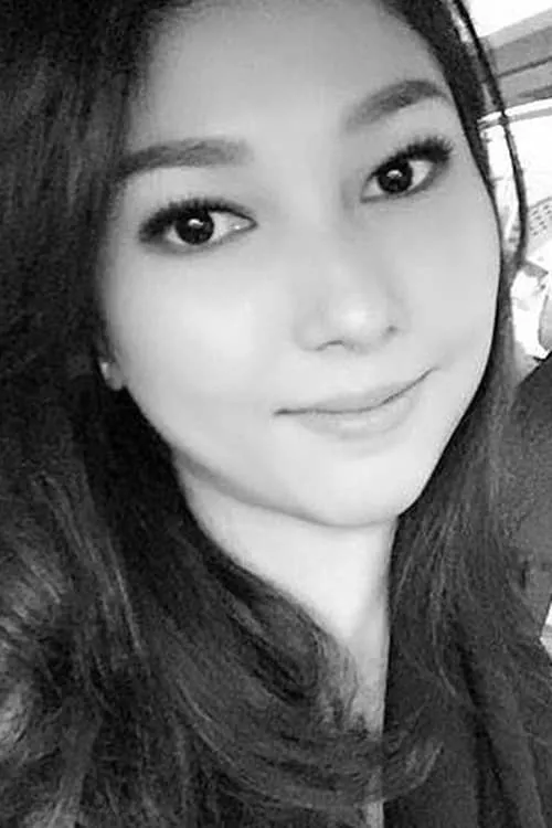 Elvira Devinamira ha trabajado con Reva Mustafa en 1 ocasiones