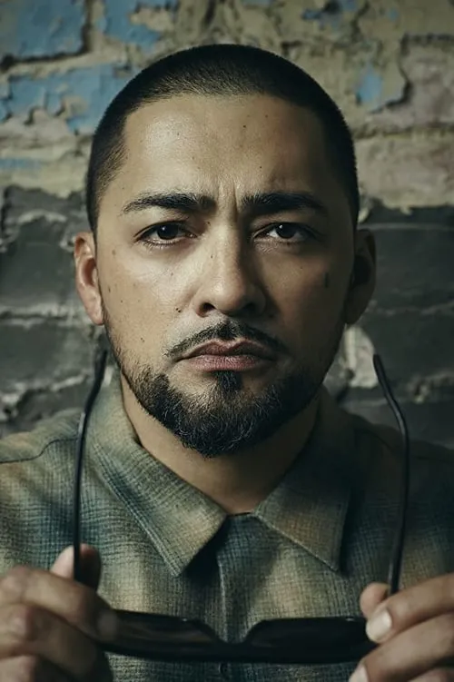 Reynaldo Gallegos interpretando a Ray