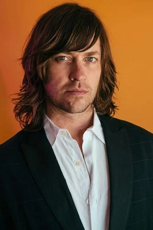 Rhett Miller interpretando a Bzermikitokolok