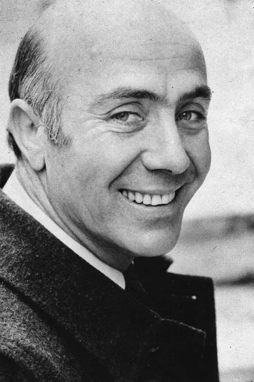 Cyrus Elias ha trabajado con Riccardo Parisio Perrotti en 3 ocasiones