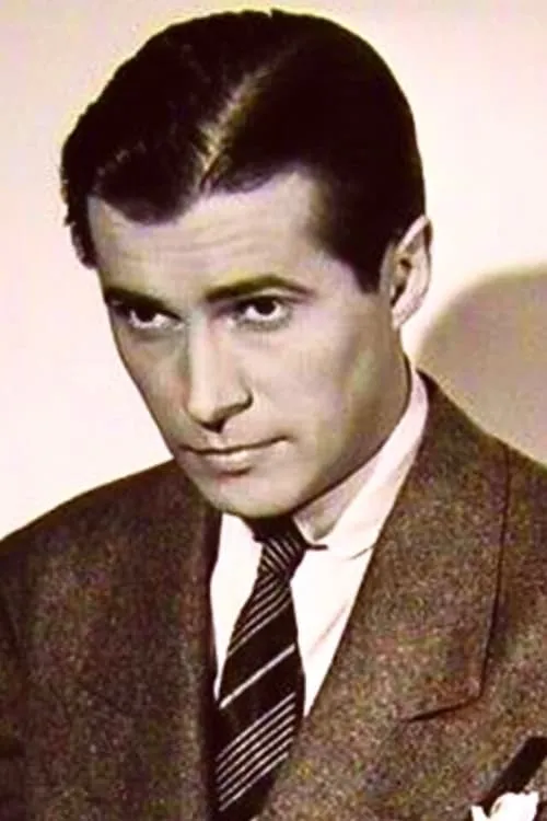 Richard Clarke interpretando a Self