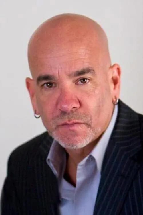 Richard David Bassman interpretando a 