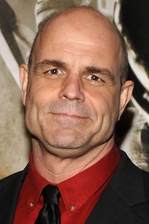 Mike Sutton ha trabajado con Richard John Walters en 1 ocasiones