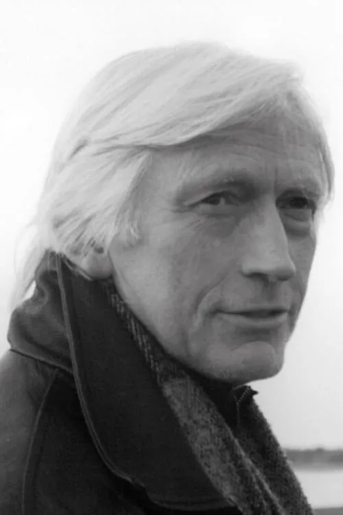 Adam Tooze ha trabajado con Richard Overy en 1 ocasiones