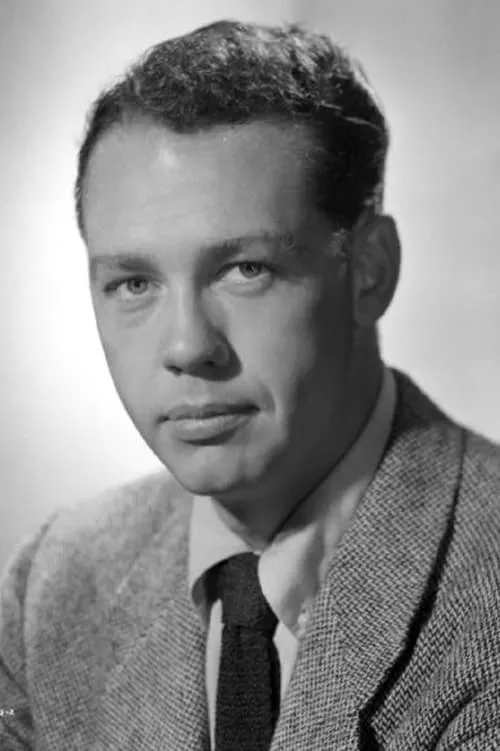 Richard Quine interpretando a Theodore 'Ted' Bowser