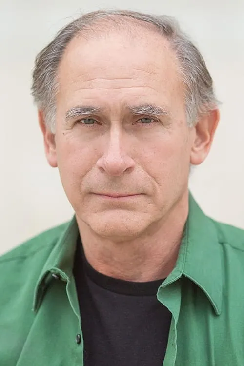 Richard Rivera interpretando a Big Tim