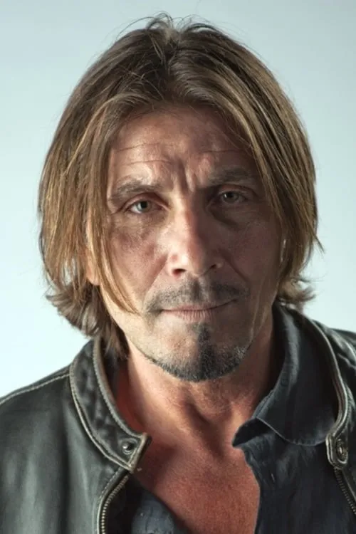 David Weidoff ha trabajado con Richard Sarafian Jr. en 1 ocasiones