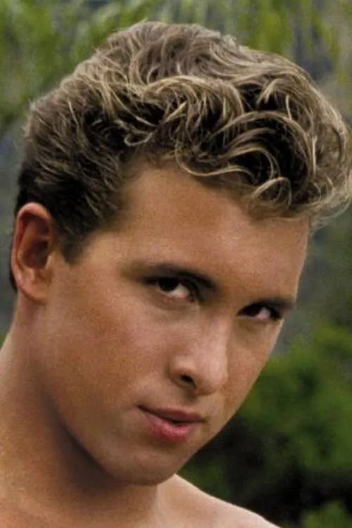 Rick Lawrence interpretando a 