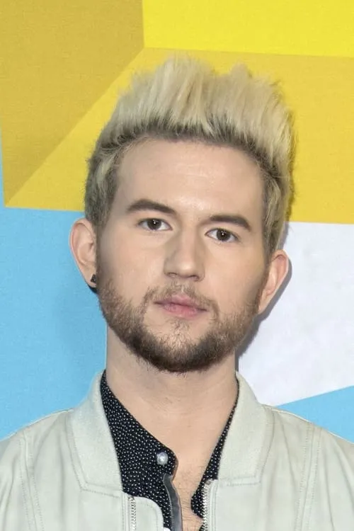 Ricky Dillon interpretando a Jake