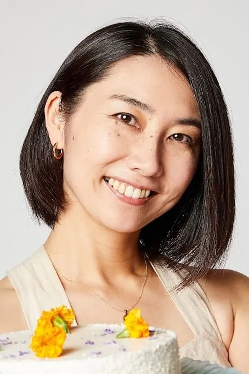 Rie McClenny — personaje: Herself