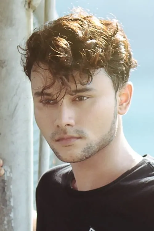 Angel Mulligan ha trabajado con Rifky Moors en 1 ocasiones