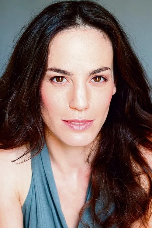 Riki Blich interpretando a Mira