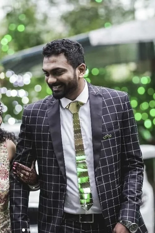 Aji Mon Nair ha trabajado con Rishi karthik en 1 ocasiones