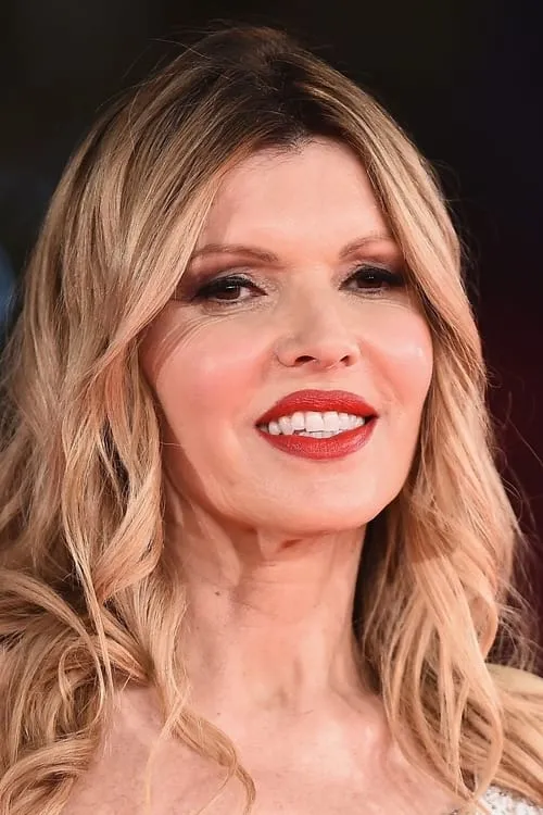 Rita Rusić interpretando a Uraia