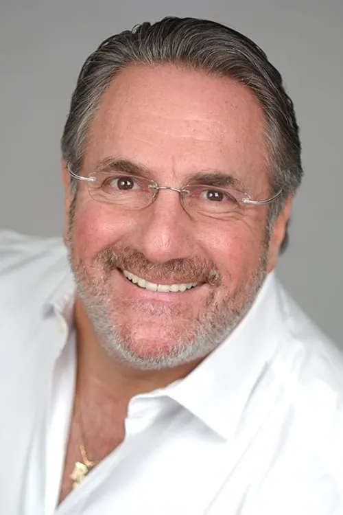 Dave Gibson ha trabajado con RJ Konner en 1 ocasiones