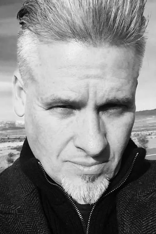 Rob Diamond interpretando a Robert McMillan