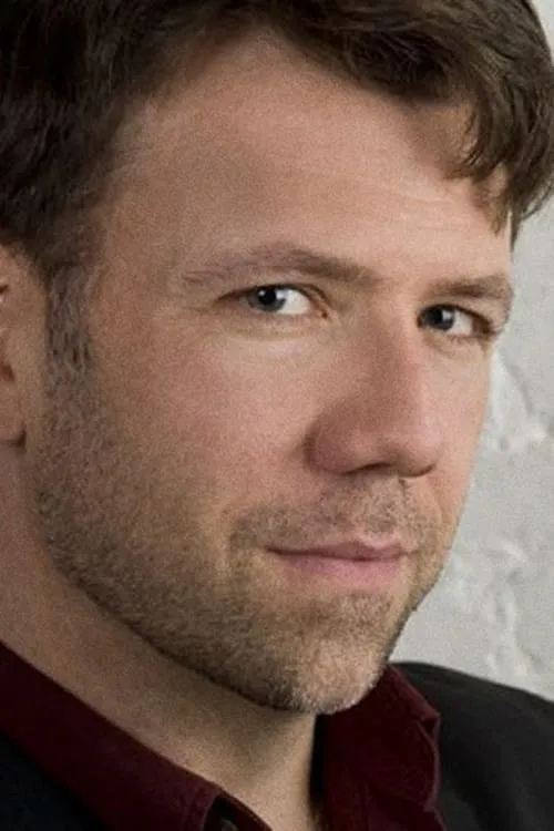 Robert Lenzi ha trabajado con Rob Gallagher en 1 ocasiones