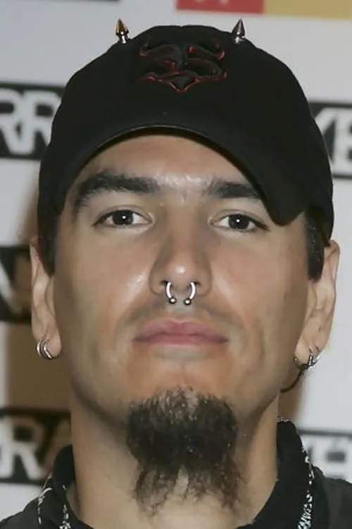 Mitch Lucker ha trabajado con Robb Flynn en 1 ocasiones