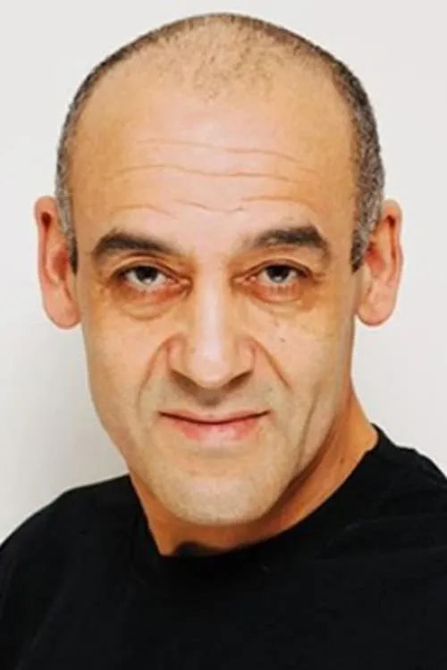 Loan Tran ha trabajado con Robert Atiko en 1 ocasiones