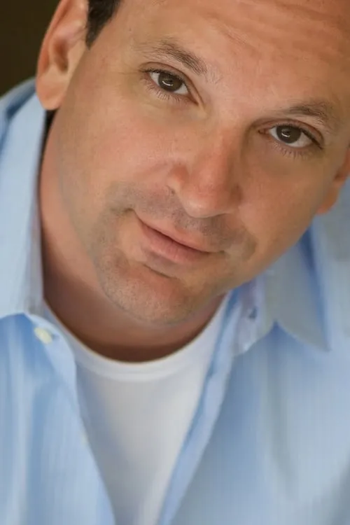 Adam Bitterman ha trabajado con Robert Bella en 2 ocasiones