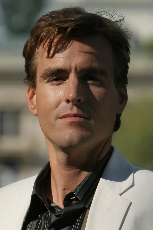 Stephen Burks ha trabajado con Robert Crow en 1 ocasiones