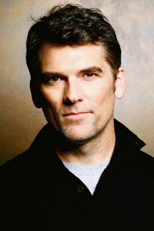 Robert Farrior interpretando a Brack/Stephen