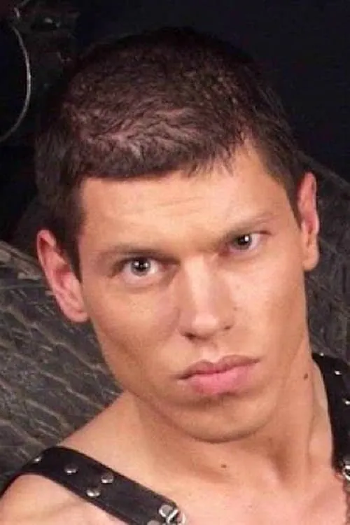 Ray Phillips ha trabajado con Robert Gregorio en 1 ocasiones