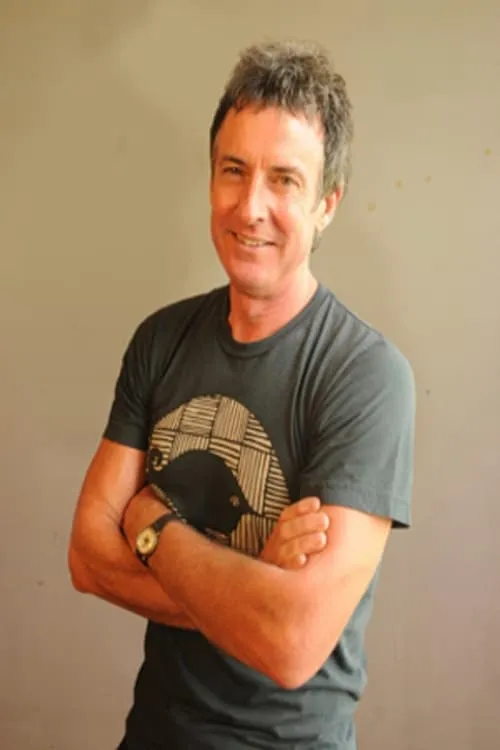 Jim Moginie ha trabajado con Robert Hirst en 1 ocasiones