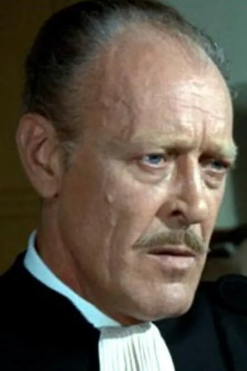 Robert Le Béal interpretando a 