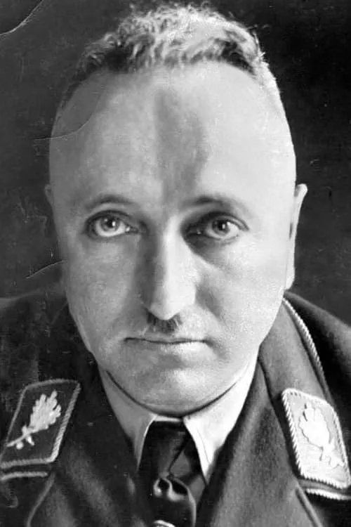 Baldur von Schirach ha trabajado con Robert Ley en 3 ocasiones