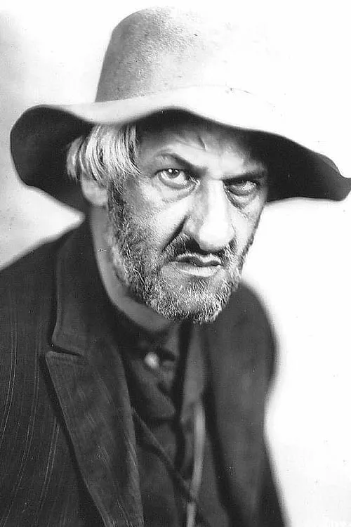 James Quinn ha trabajado con Robert Milasch en 2 ocasiones