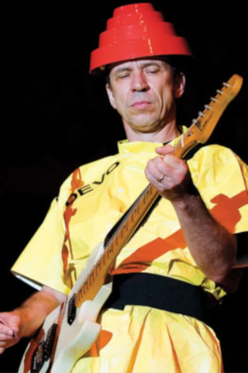 Gerald V. Casale ha trabajado con Robert Mothersbaugh en 16 ocasiones