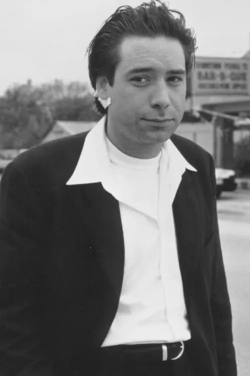 Robert Musgrave interpretando a Sgt. Keller