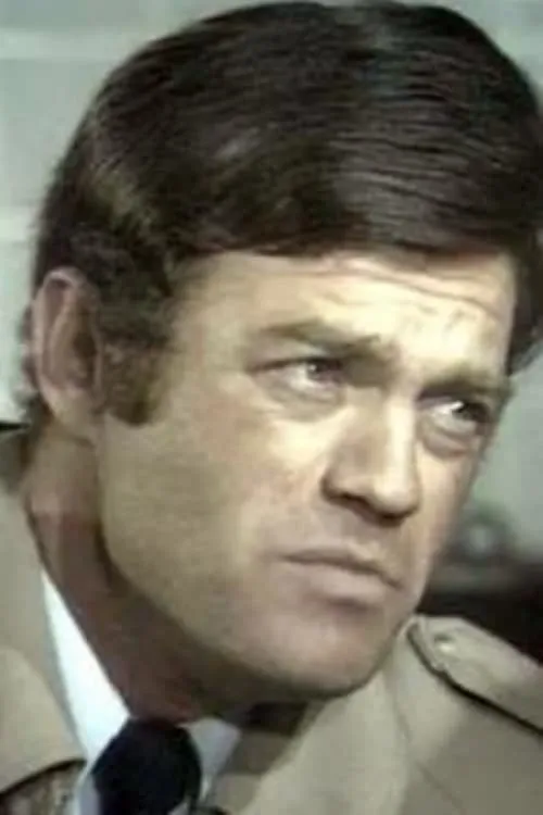 Robert Rondo — personaje: Santoni