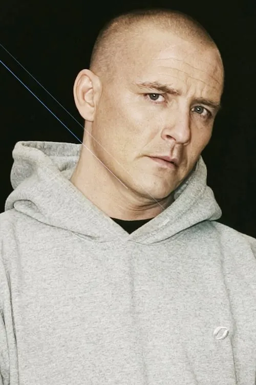 E-Type ha trabajado con Robert Wåtz en 2 ocasiones