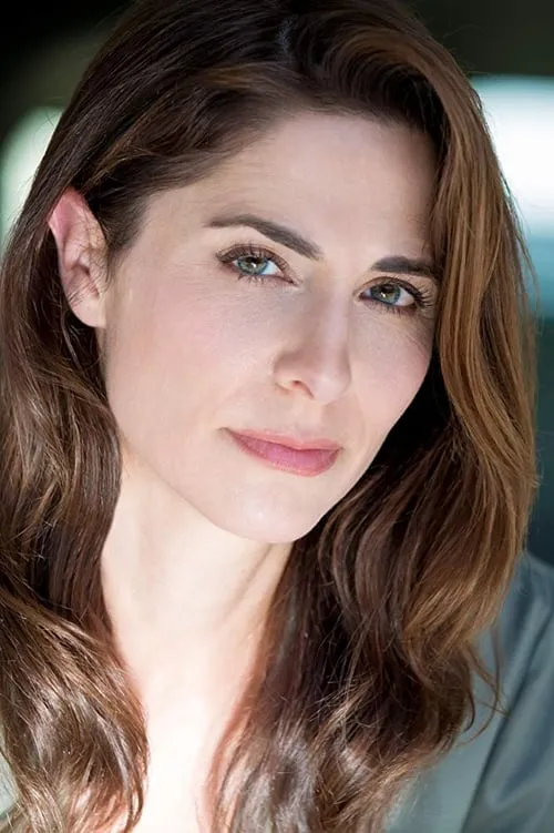 Robin DeMarco interpretando a Kathleen