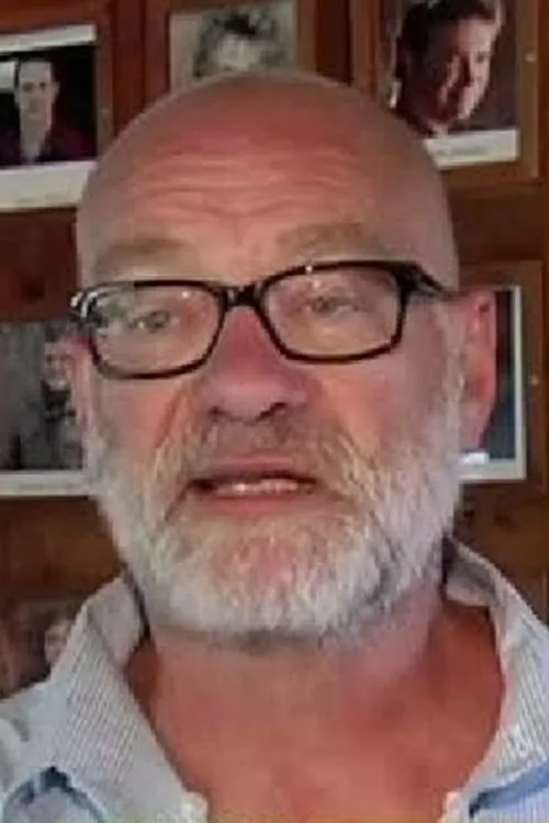 Robin Nuyen en su biografía y filmografía