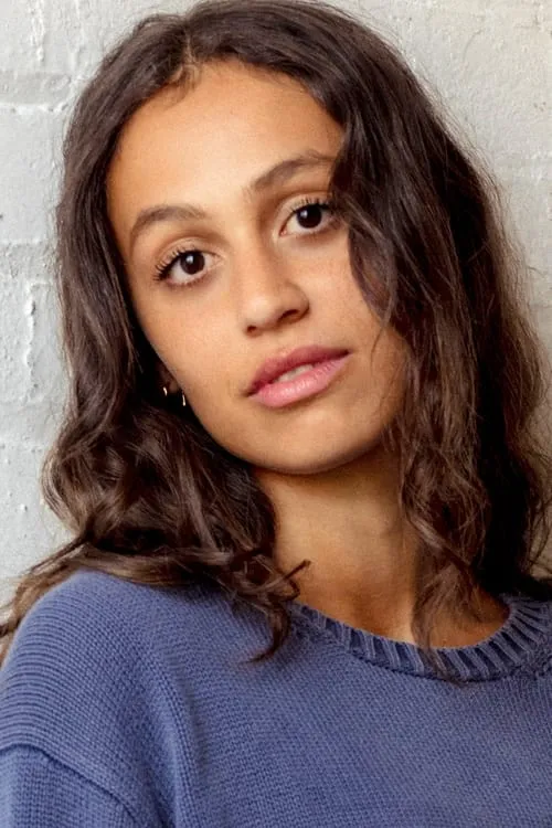 Robyn Cara — personaje: Emmy Sizergh